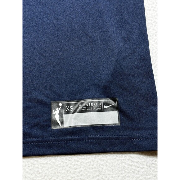 Connecticut Suns Nike Dri-Fit Short Sleeve Shirt Mens XS Tee WNBA Basketball - Picture 4 of 9